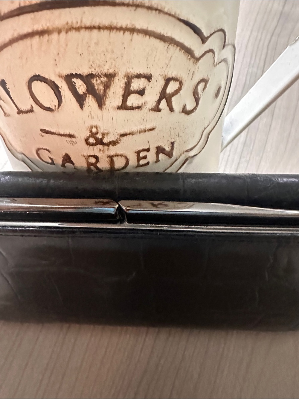 Enzo Angiolini Black Croc-Embossed Wallet with Metal Plaque - Picture 4 of 8